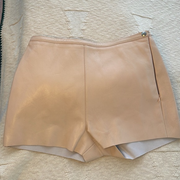 Dead stock Y2K Real leather tap shorts highwaisted cheeky beige American apparel - Picture 2 of 2